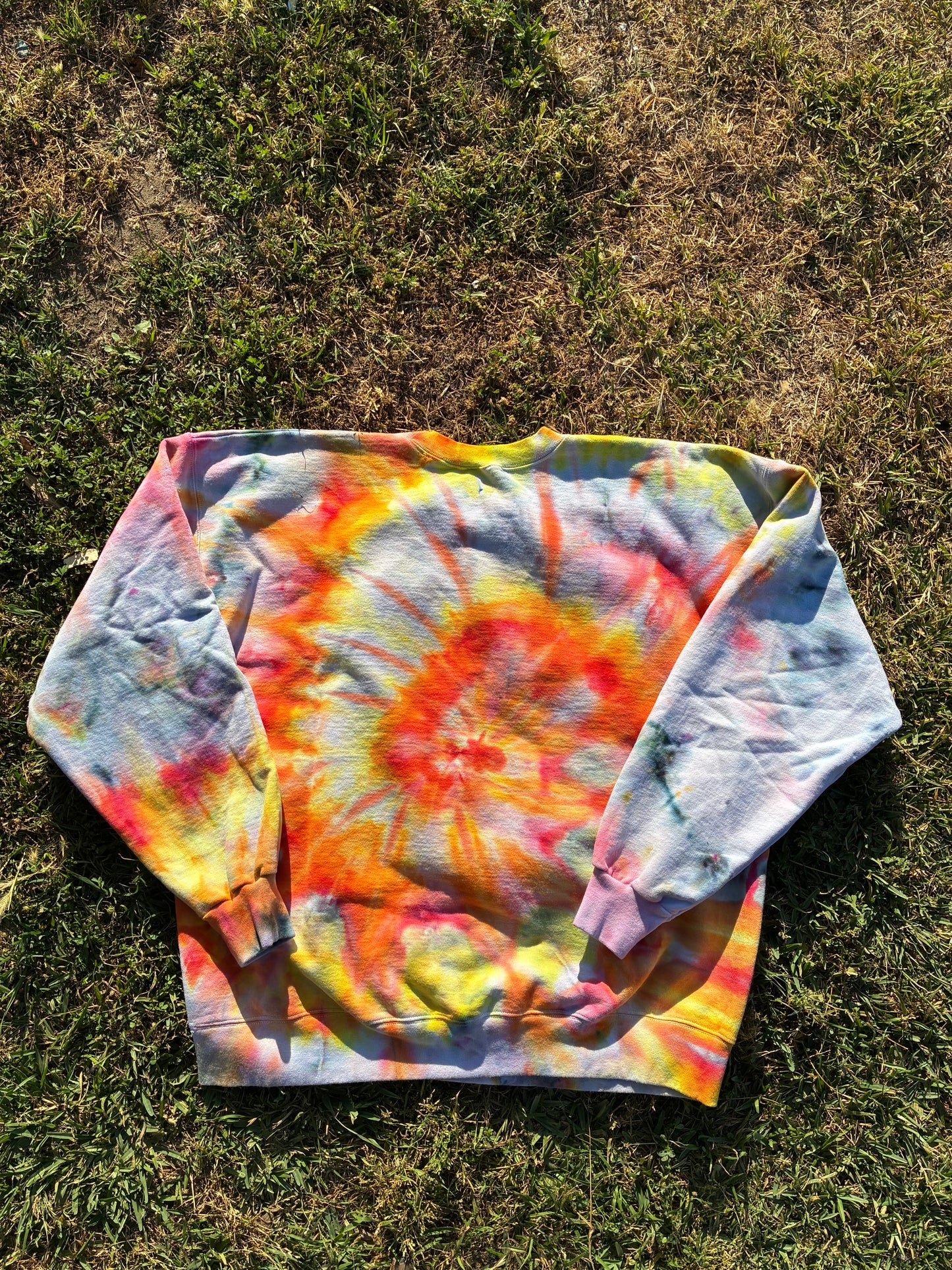 SONIC x KGLW TIE-DYE CREWNECK SWEATER