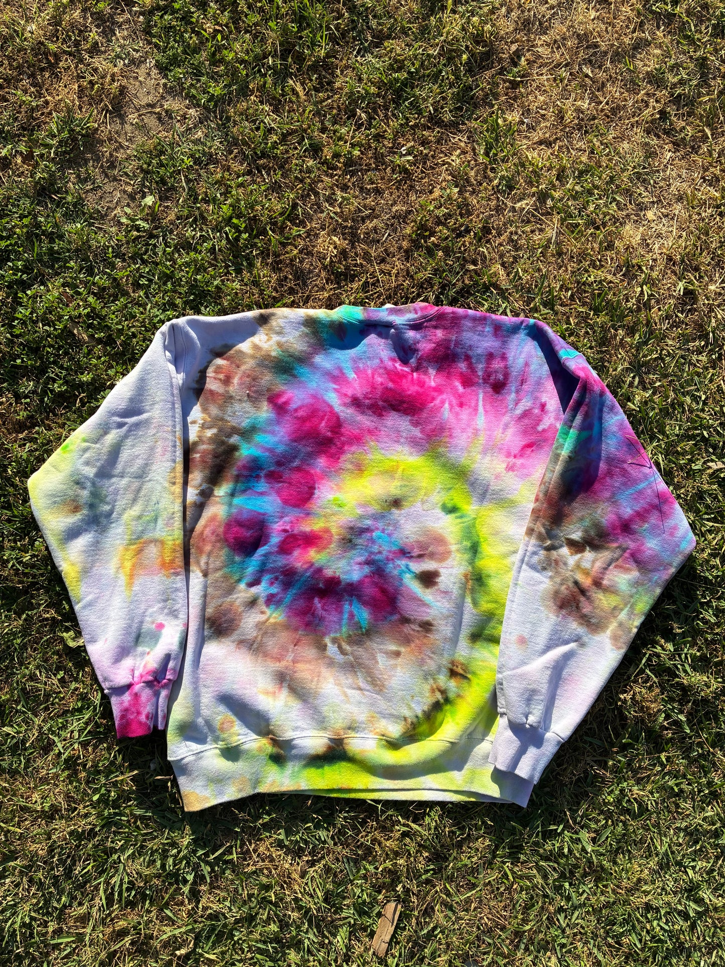 SONIC x KGLW TIE-DYE CREWNECK SWEATER