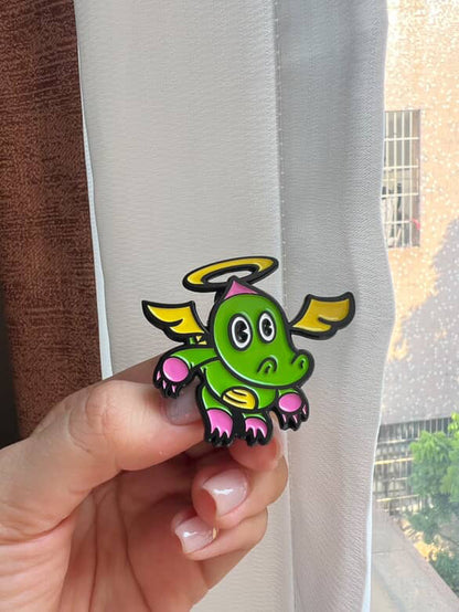HERO CHAO PIN (GREEN) [1 for 22, 2+ FOR 15 EACH]